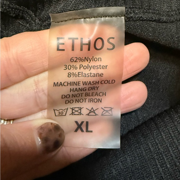 Ethos Women’s XL Ribbed Black Biker Shorts Athleisure / Workout Shorts - Picture 6 of 6